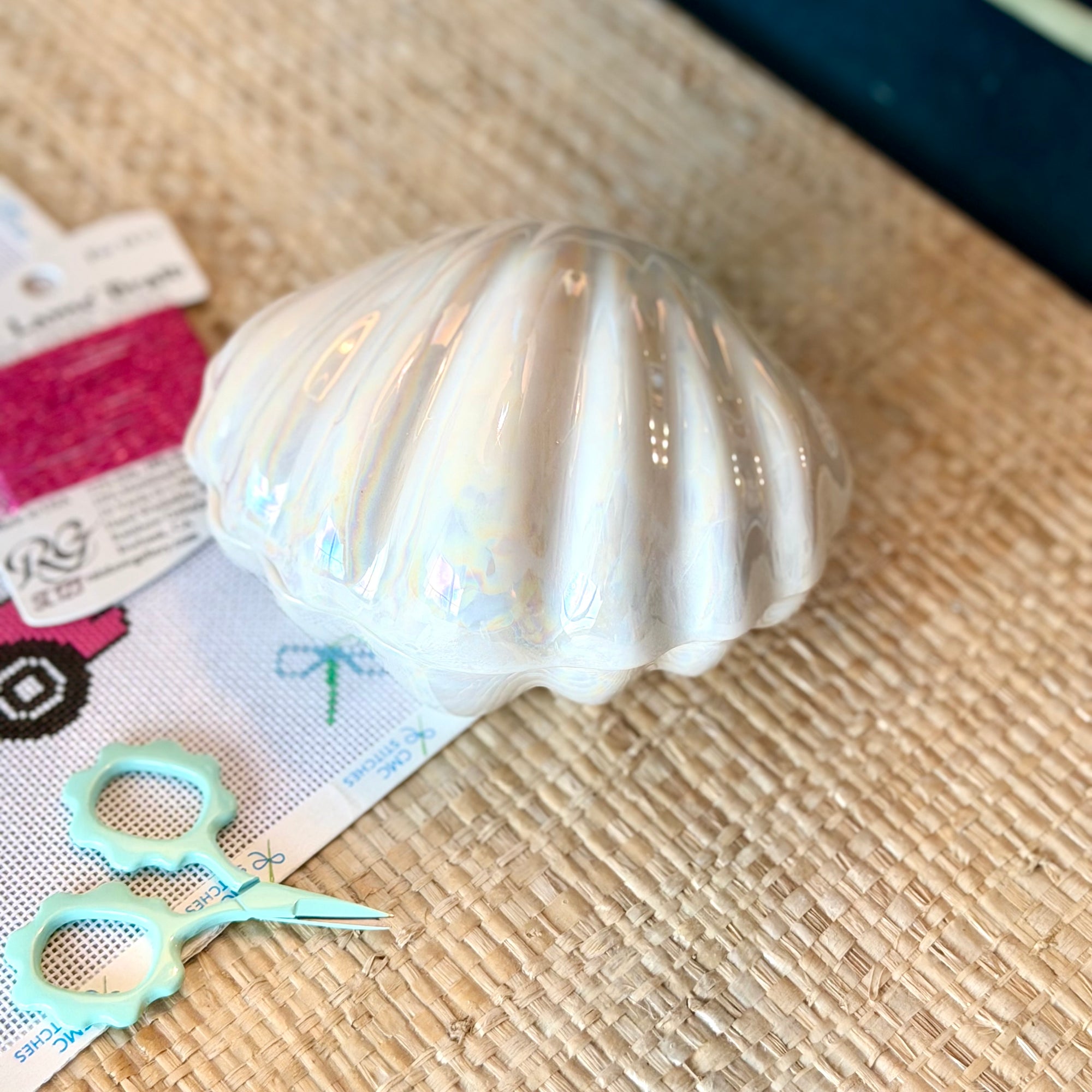 White Porcelain Scallop Shell Dish